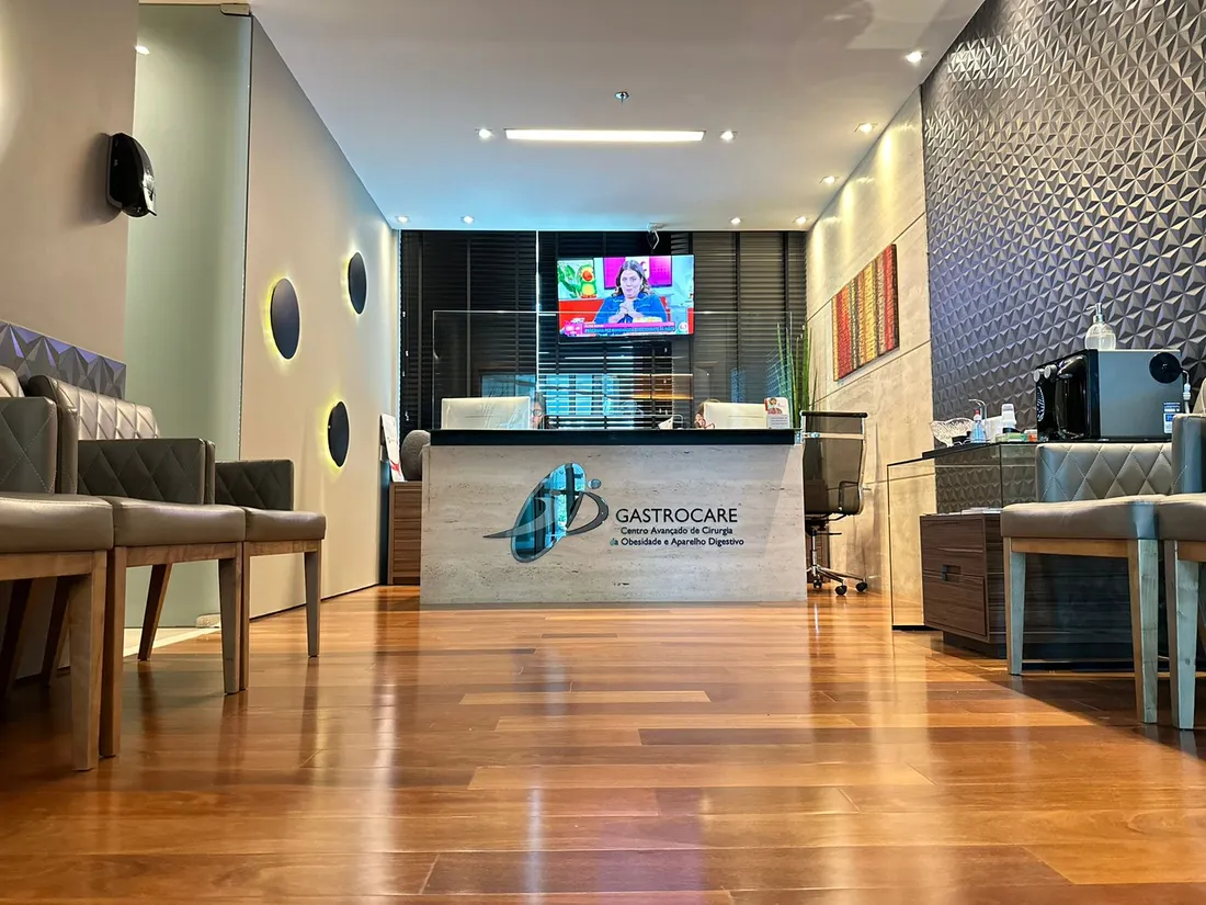 Recepção da GastroCare — Centro Clínico Advance, Brasília